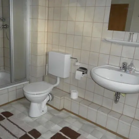 Cosy Flat On A Family Friendly Farm In Northern Hesse 度假居 *