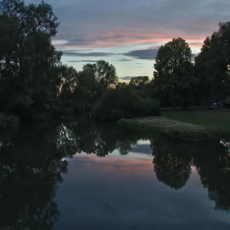 Cosy Flat On A Family Friendly Farm In Northern Hesse 度假居